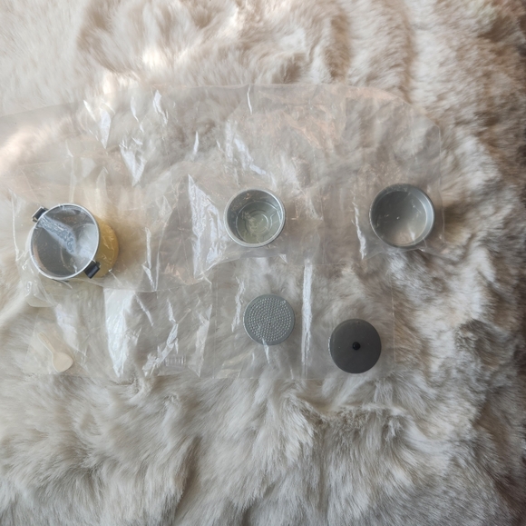 Tatung mini rice cooker figure in yellow - Picture 8 of 9